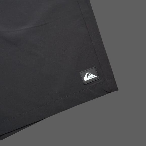 Quiksilver Hybrid Performance Shorts Black Anthracite Size 36 NWT - Picture 2 of 9